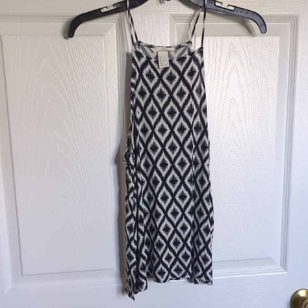 H&M Monochrome Zigzag Pattern Top